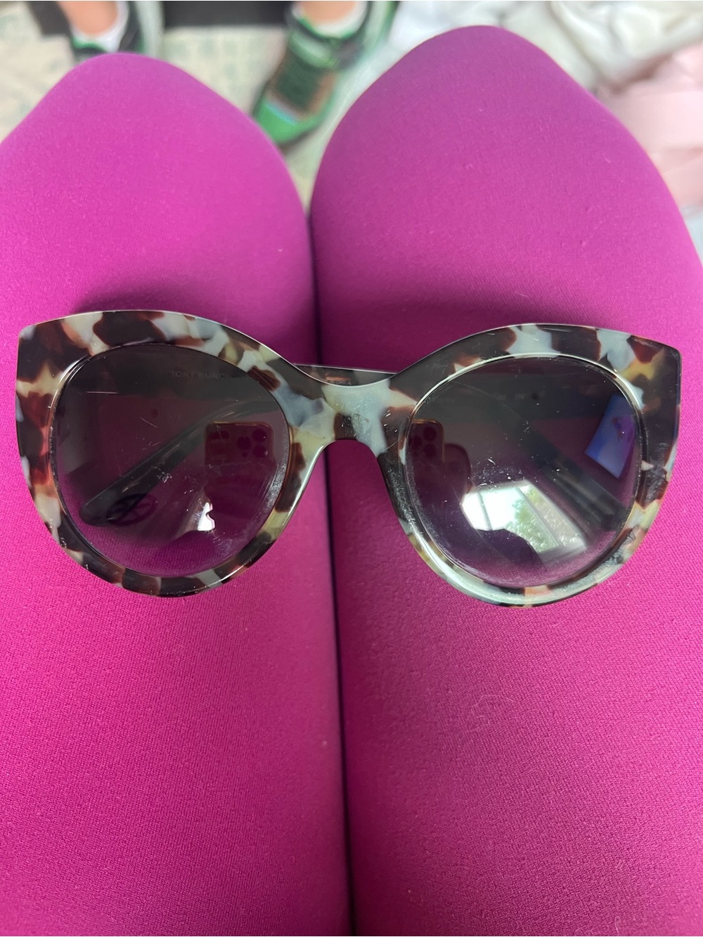 Tory Burch Tortoiseshell Round Sunglasses - Brown & Cream